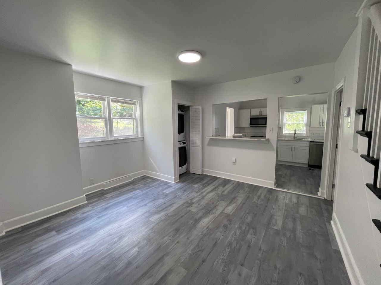 830 Montclair Ave - Photo 2 of 11