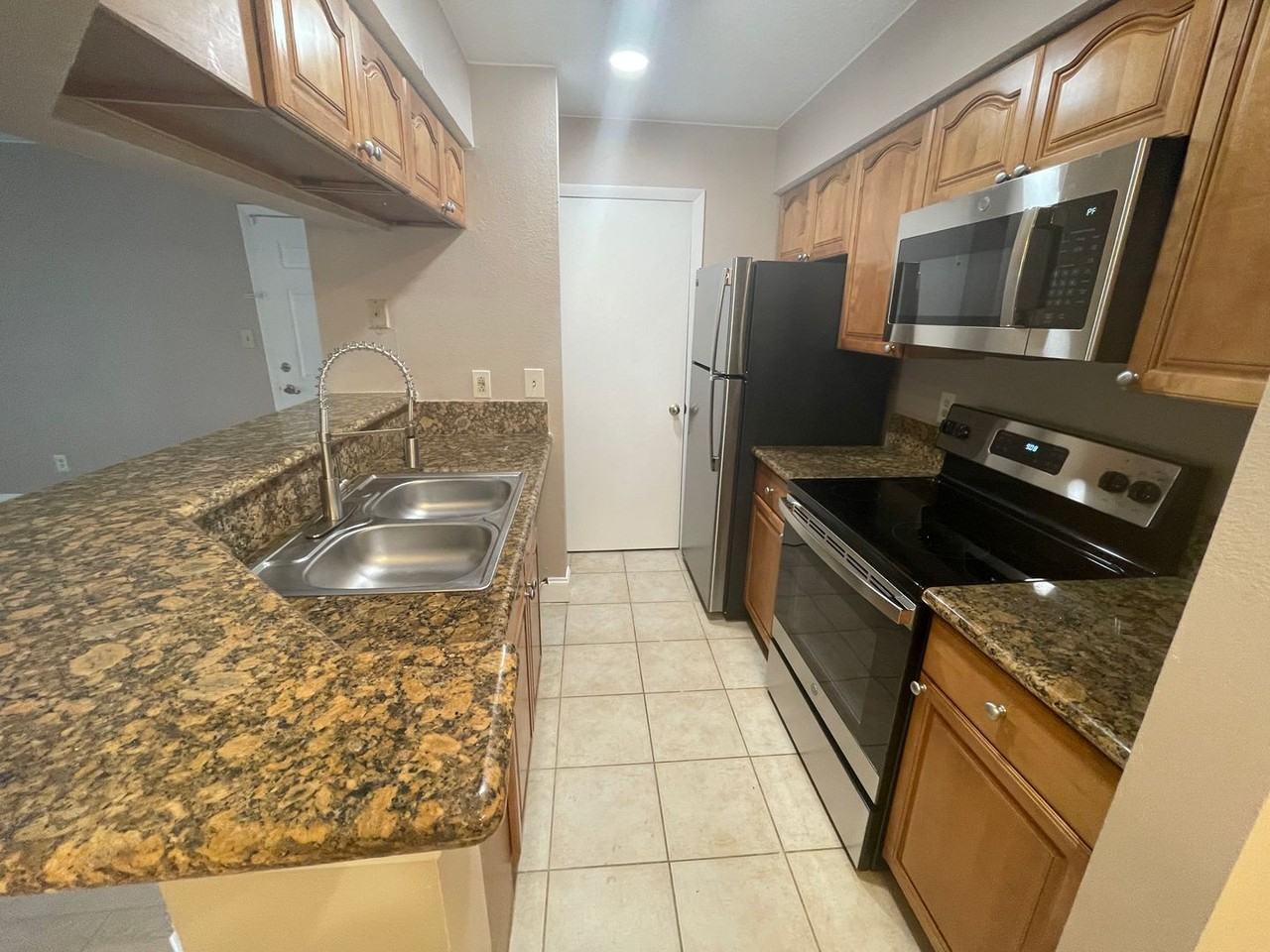 236 Afton Sq #106 - Photo 2 of 6