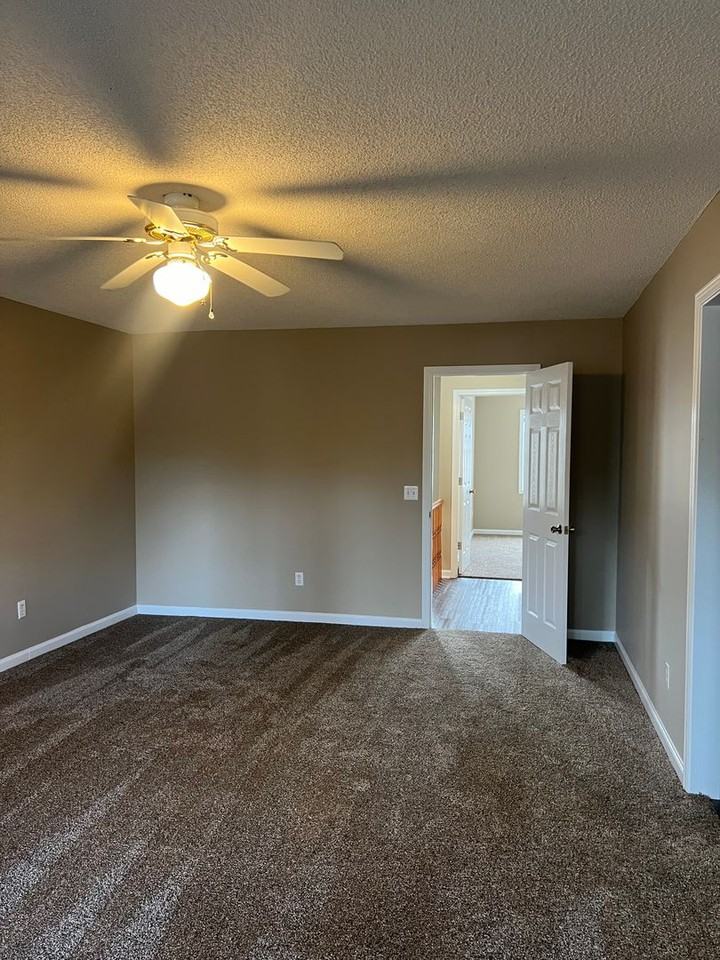 114 Commons Dr - Photo 6 of 16