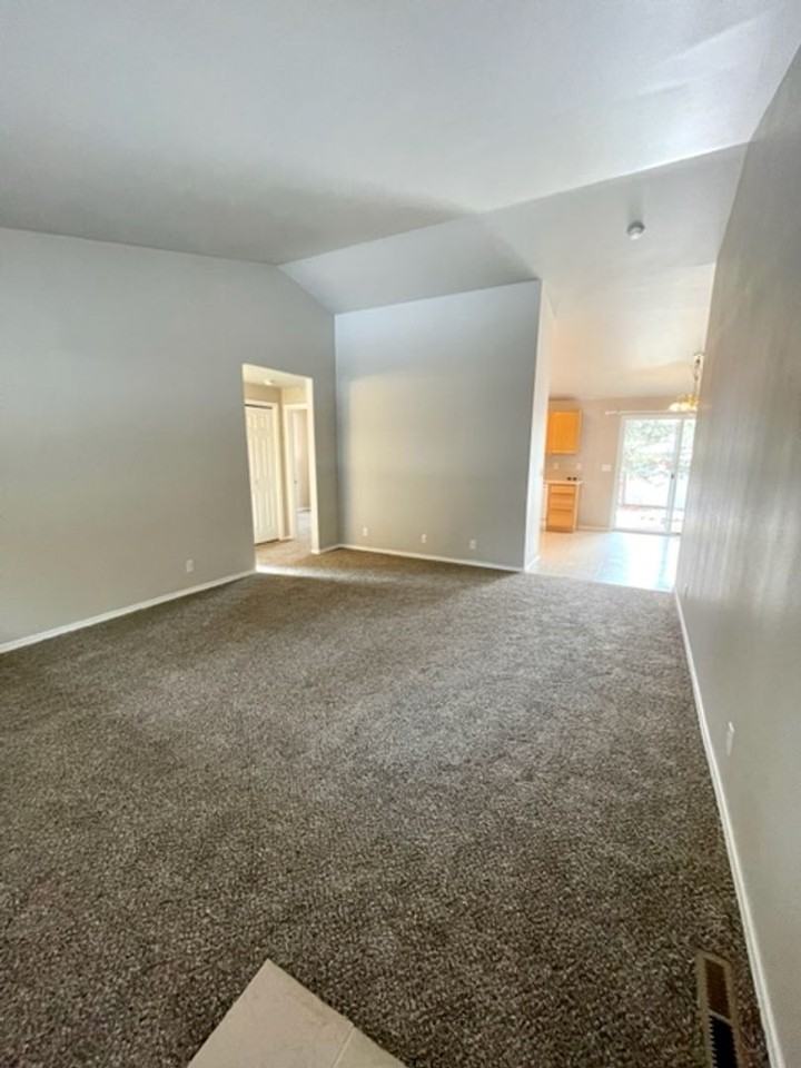 1157 Sw Silver Lake Blvd - Photo 3 of 23