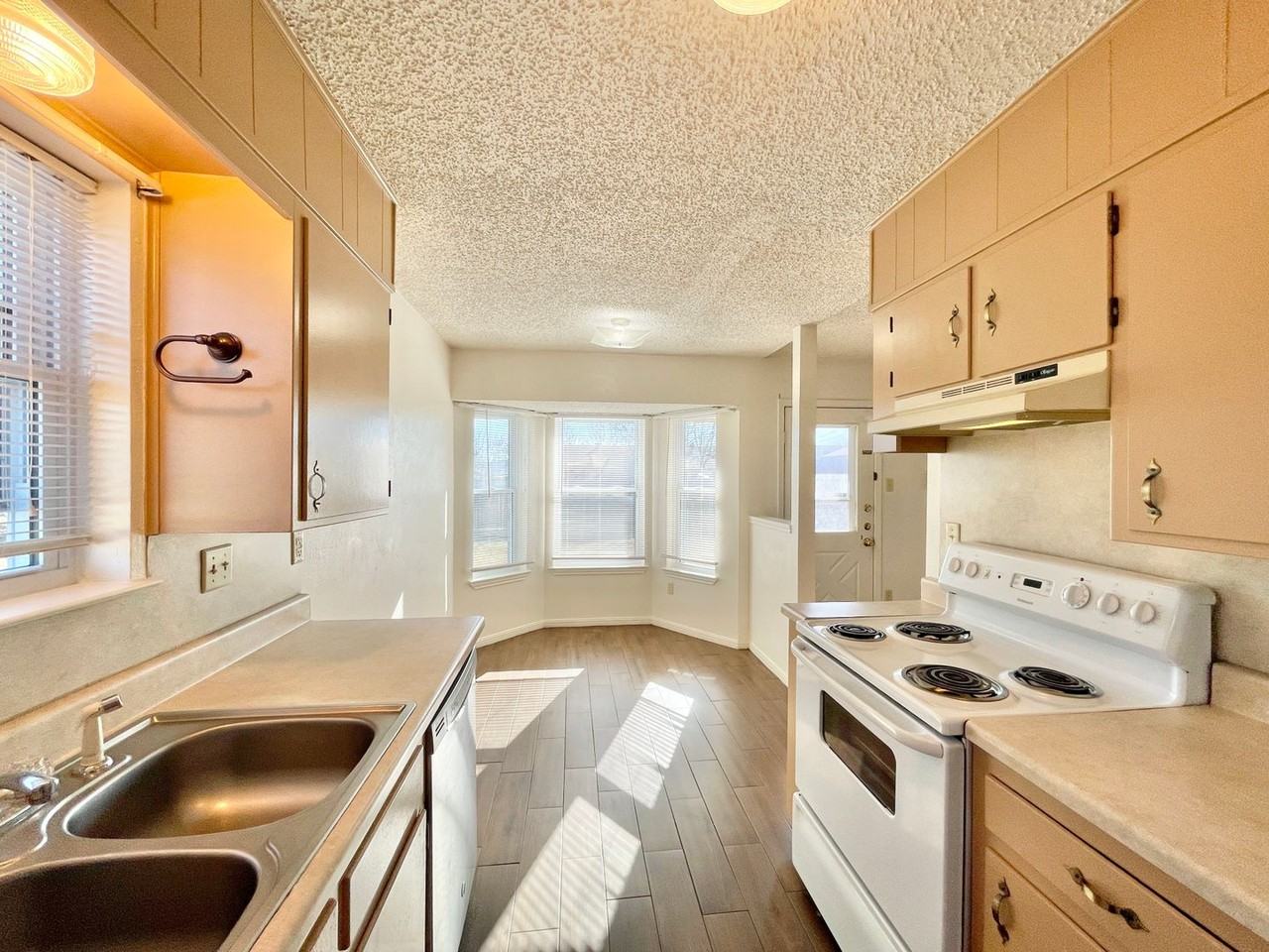 3708 Madison Dr - Photo 7 of 18