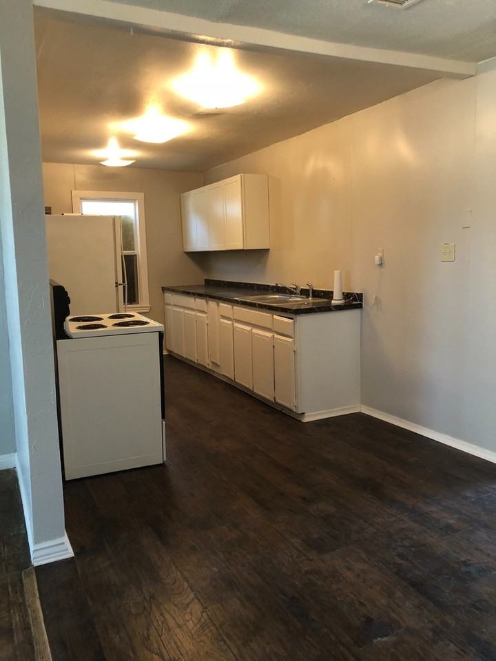 1109 North Hayes Street - Photo 3 of 15