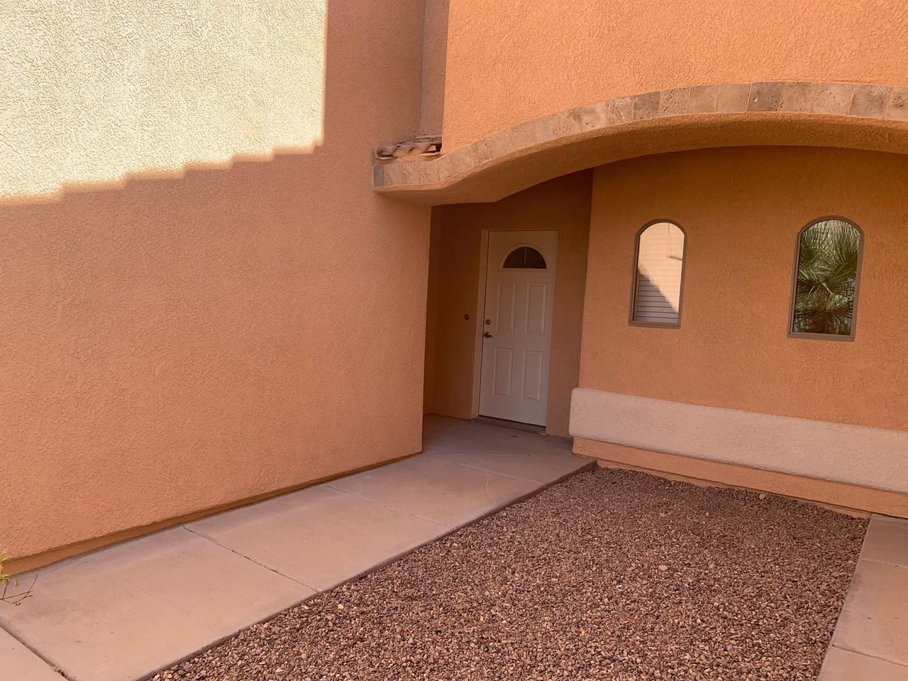 3470 Kearsage Dr - Photo 3 of 37