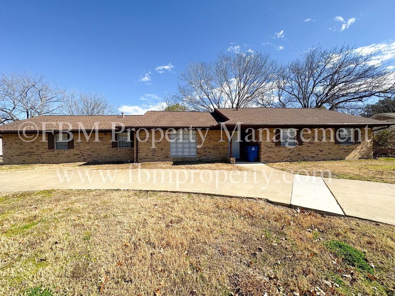 1204 Williamsburg Dr - Photo 2 of 34