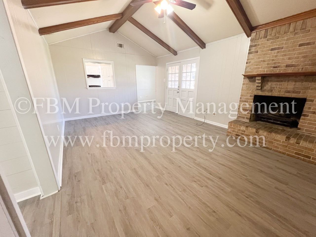 1204 Williamsburg Dr - Photo 7 of 34