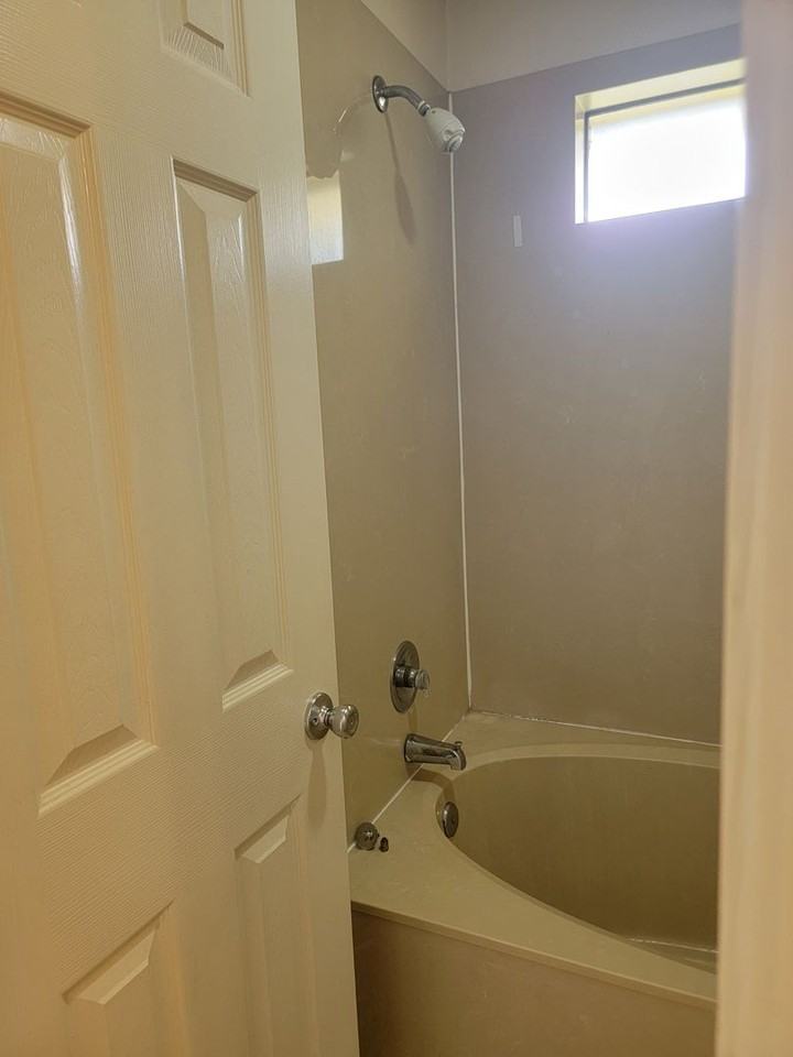 1801 Andy Cir - Photo 2 of 31