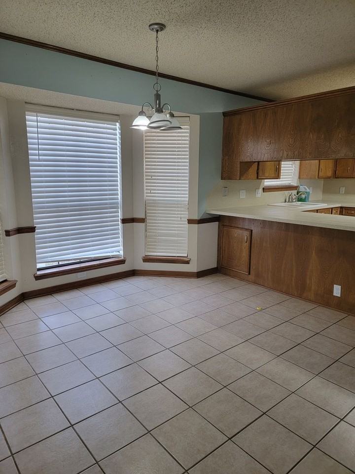 1801 Andy Cir - Photo 4 of 31