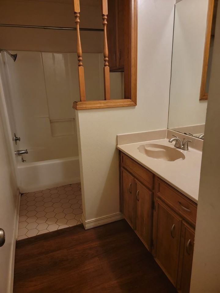 1801 Andy Cir - Photo 3 of 31