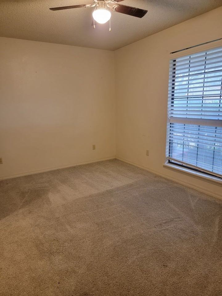 1801 Andy Cir - Photo 2 of 31