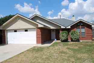 607 James Loop - Photo 1 of 1