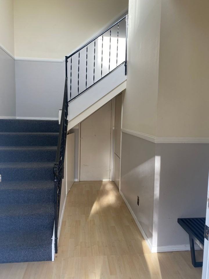 155 Oregon Ave - Photo 2 of 13