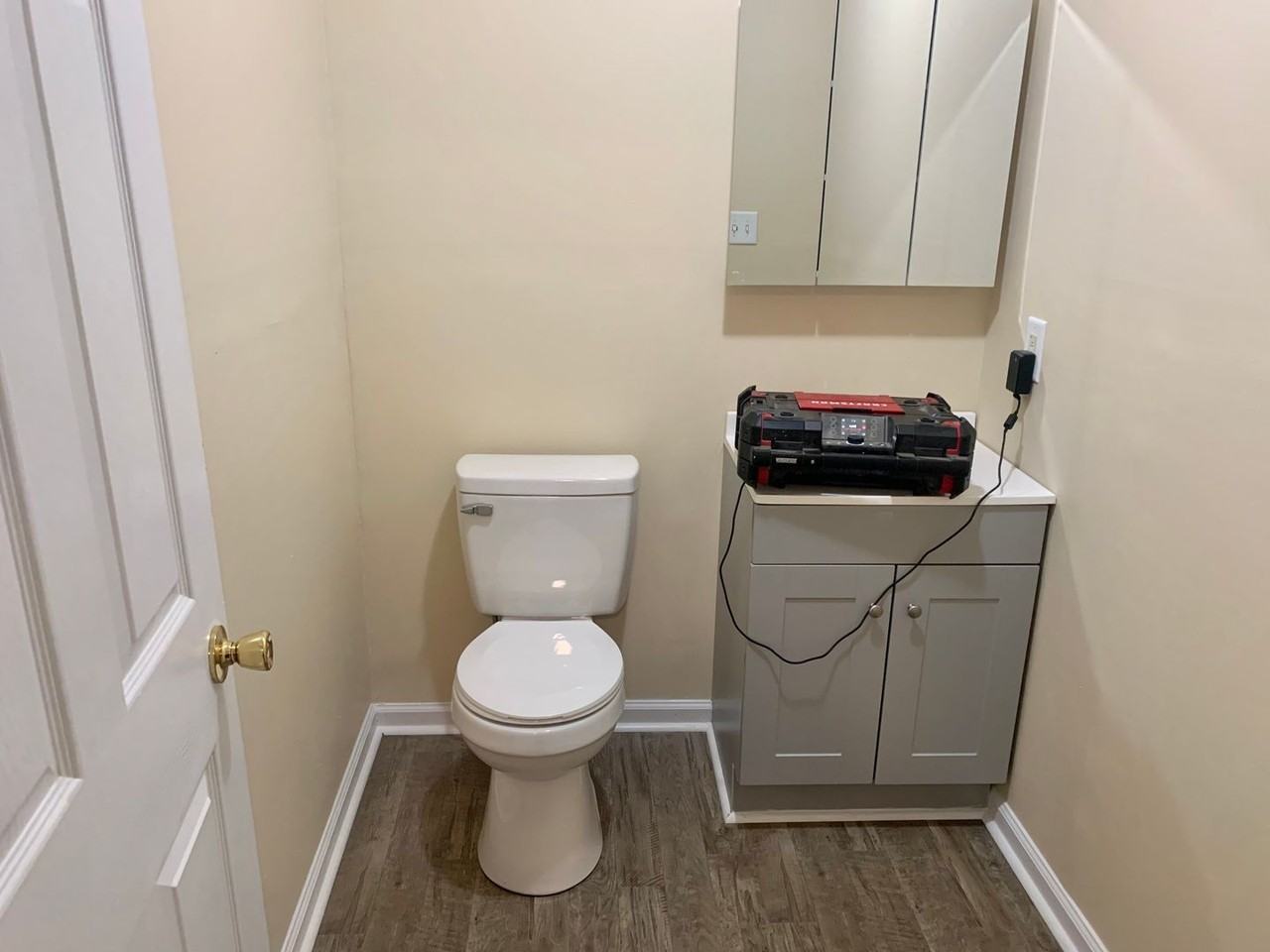 1069 Flint Hill St - Photo 5 of 12