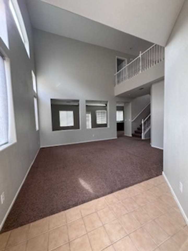 10413 Orange Port Ct - Photo 4 of 38
