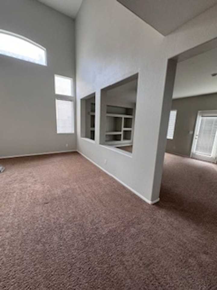 10413 Orange Port Ct - Photo 5 of 38