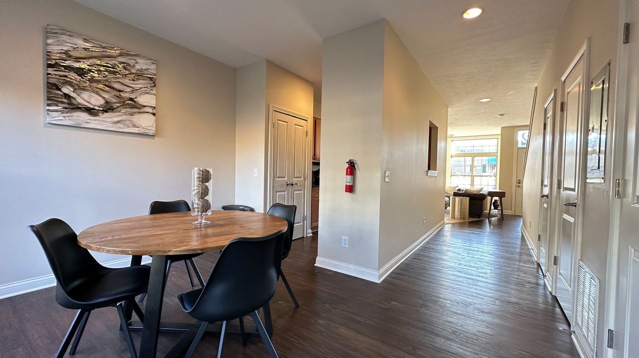 354 S Washington St - Photo 5 of 21
