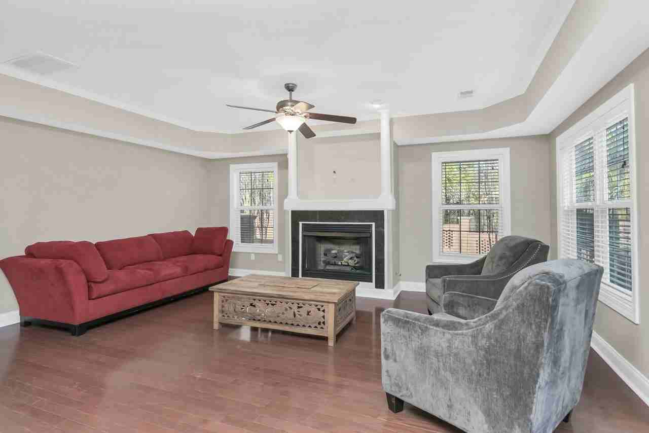 203 Naples Ave - Photo 3 of 39