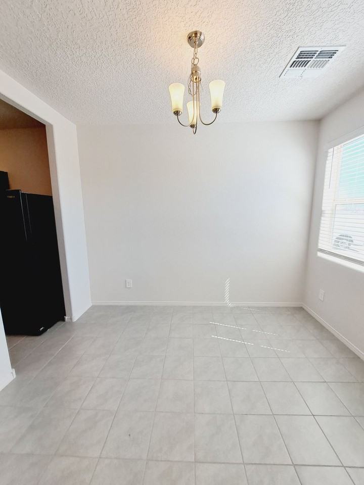 3320 Prairie Sage St Sw - Photo 7 of 32