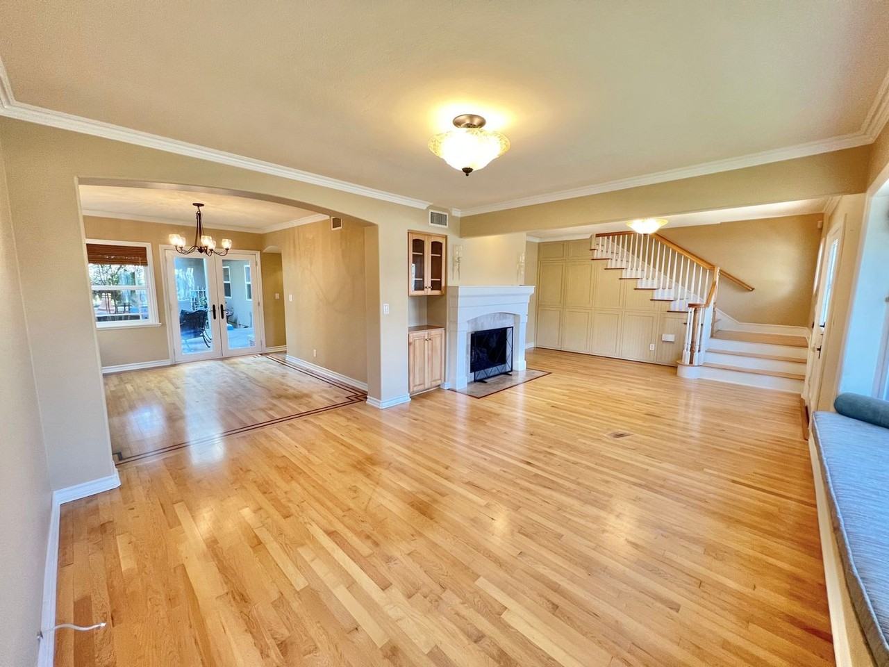 239 16th St - Photo 3 of 50