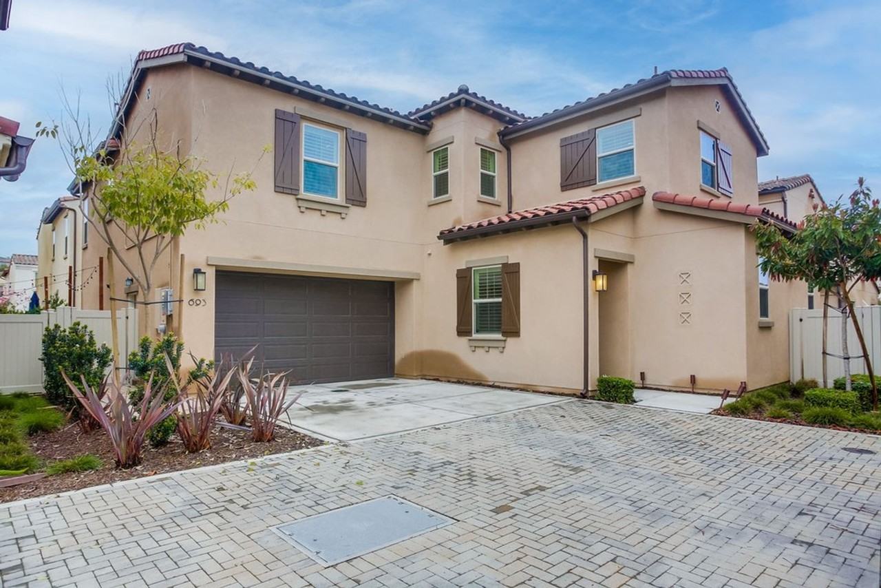 693 Gemstone Dr - Photo 3 of 46