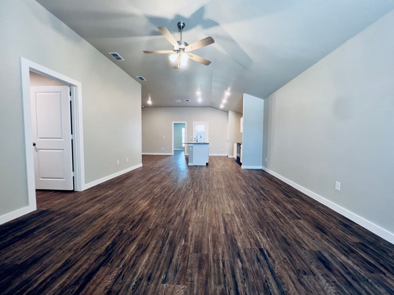 2132 Kirksey Ave - Photo 4 of 24