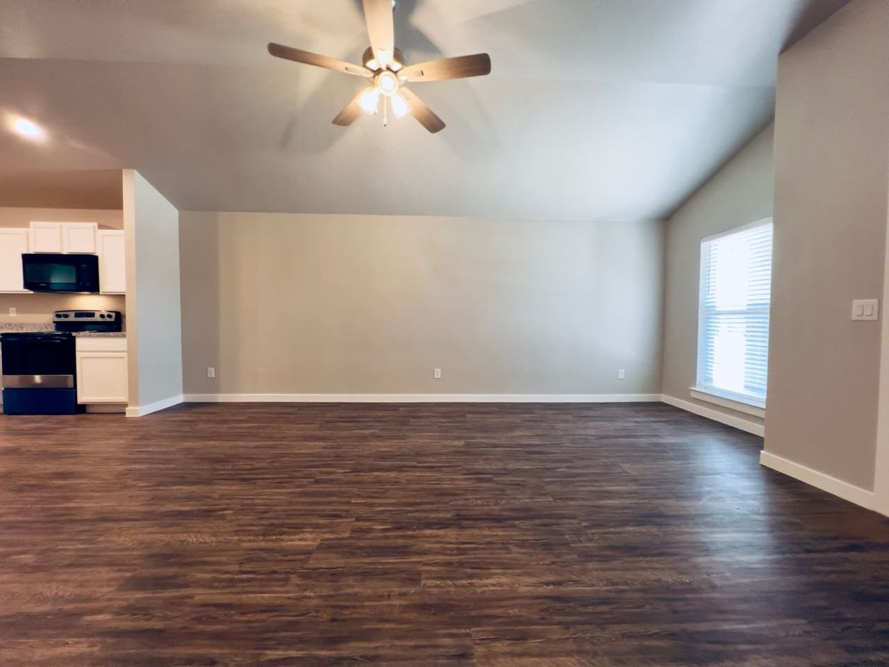 2132 Kirksey Ave - Photo 5 of 24