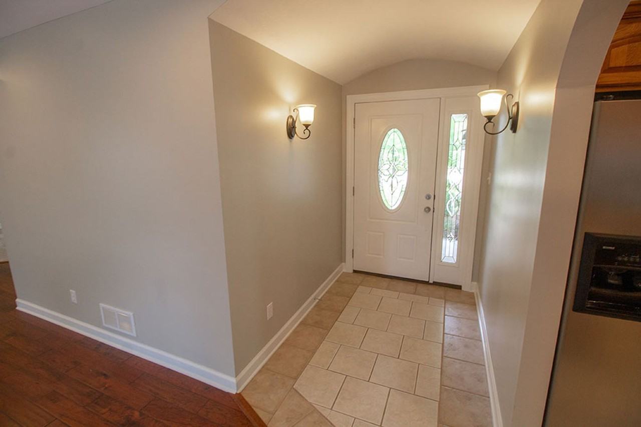 7106 Stanwood Dr - Photo 2 of 40