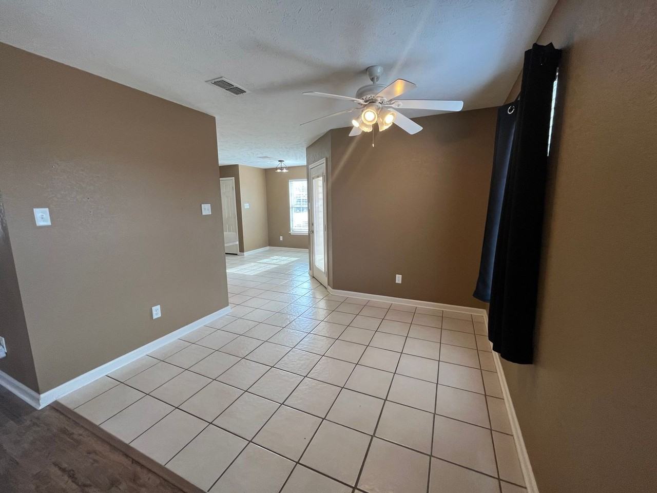 11 Stonewood Dr - Photo 7 of 36