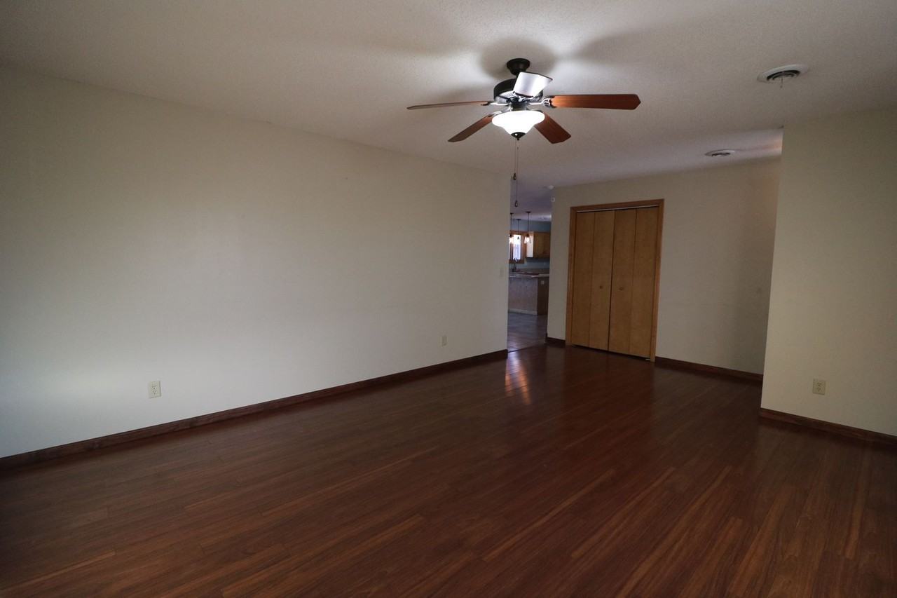 503 Bronco Way - Photo 3 of 21