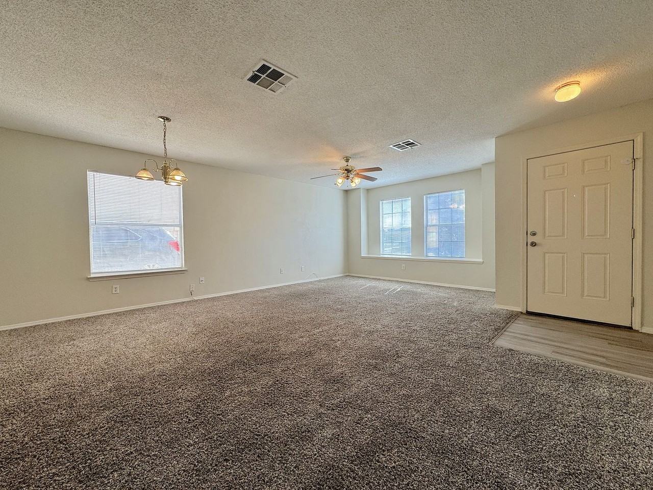 12563 Tierra Padre Ln - Photo 2 of 21