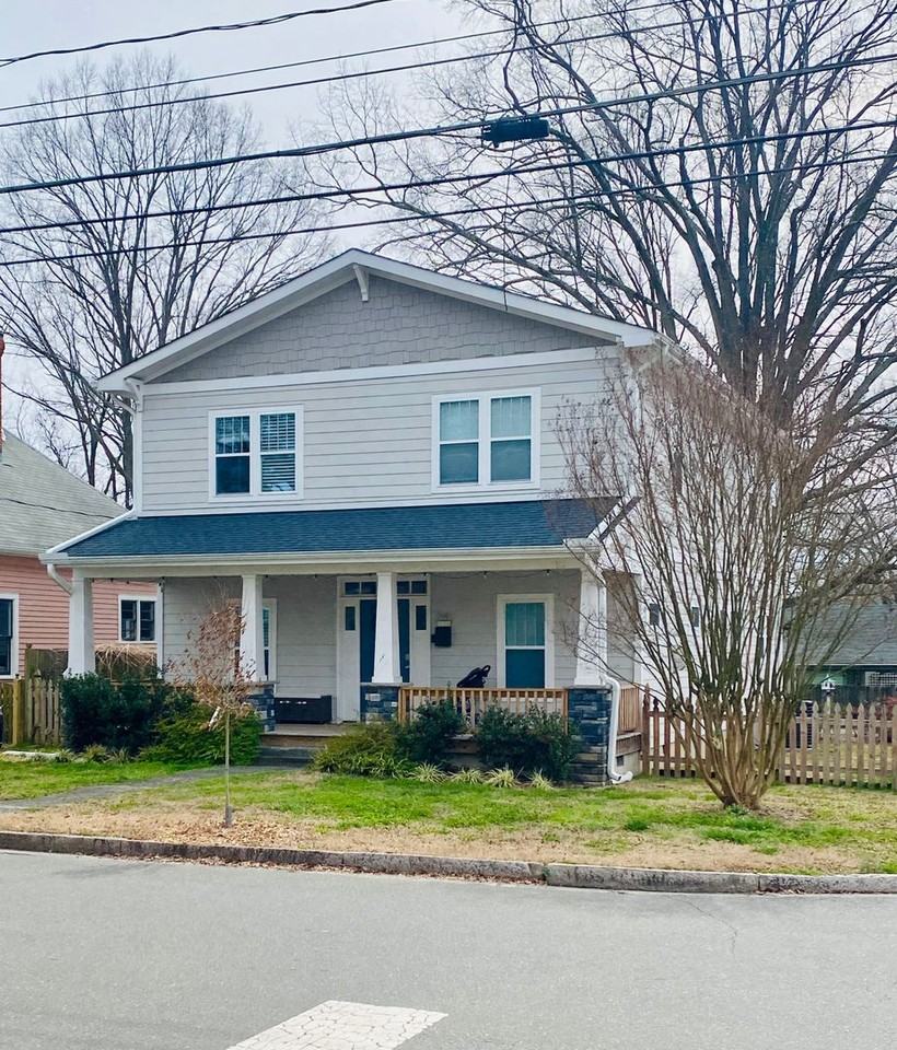 2411 Green St - Photo 2 of 18