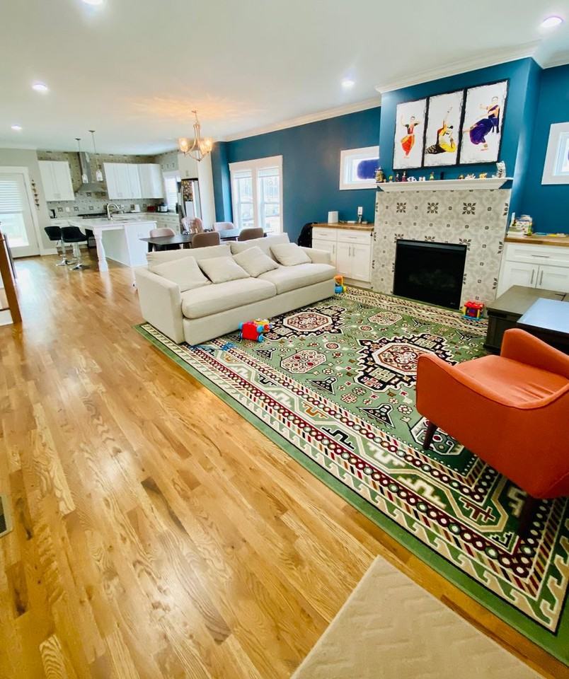 2411 Green St - Photo 3 of 18