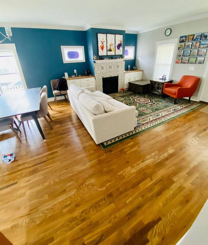 2411 Green St - Photo 4 of 18