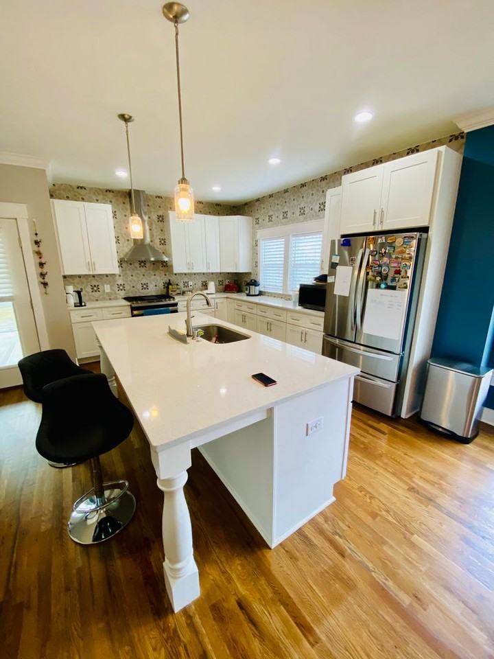 2411 Green St - Photo 5 of 18