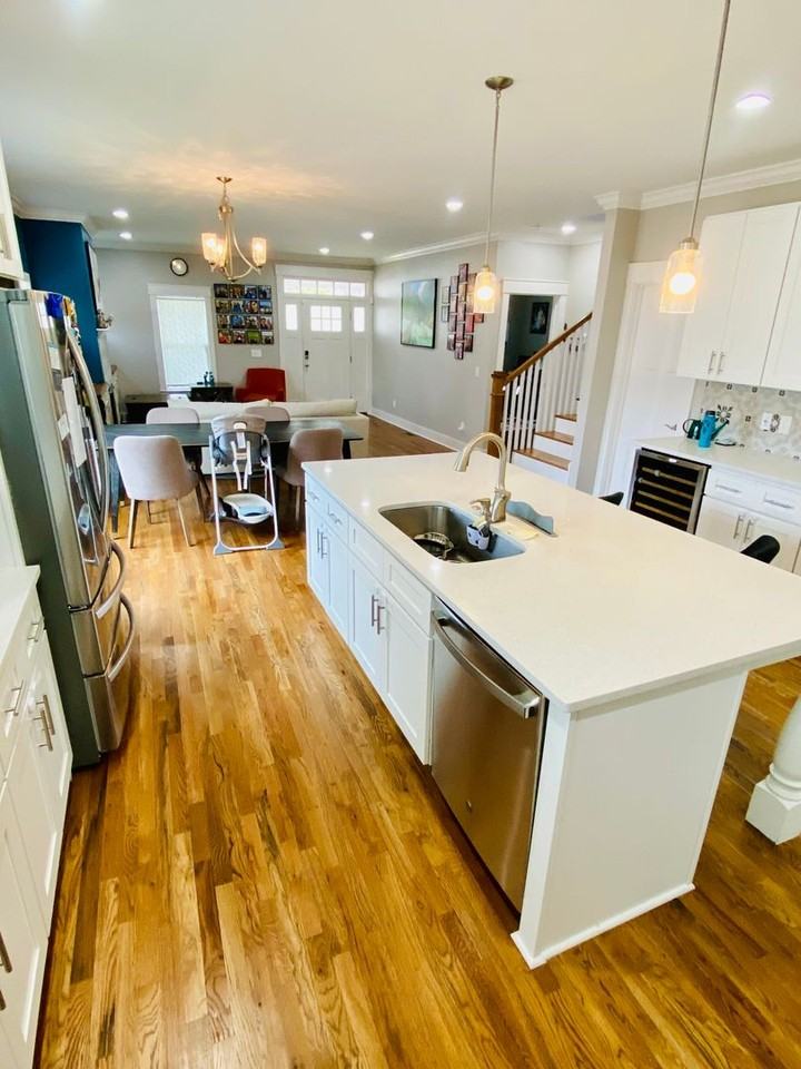 2411 Green St - Photo 6 of 18