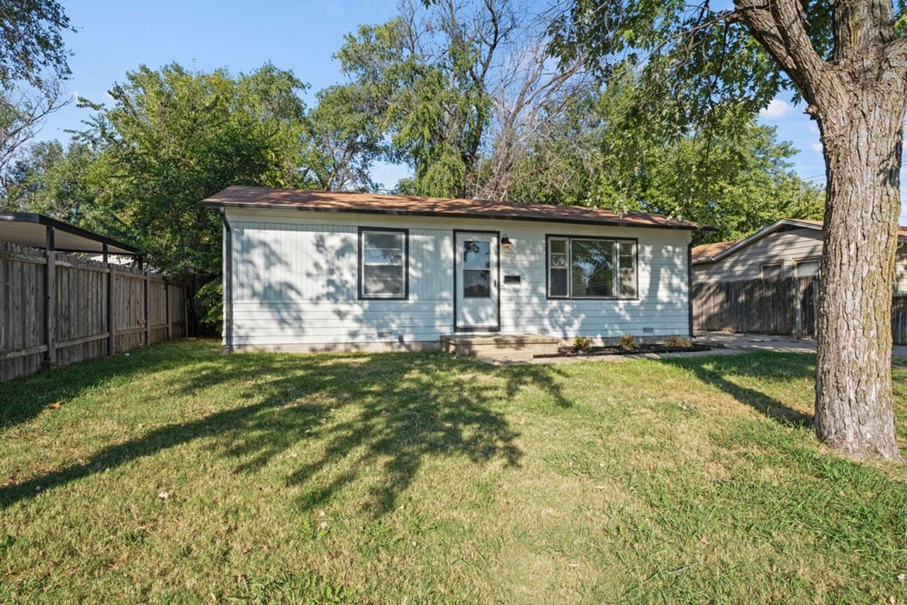 1609 S Gordon St - Photo 3 of 39