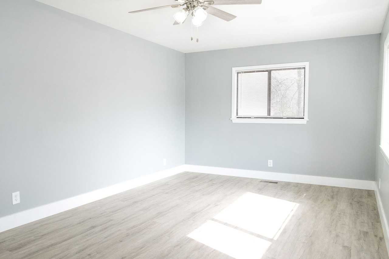 216 Graves Rd - Photo 3 of 20