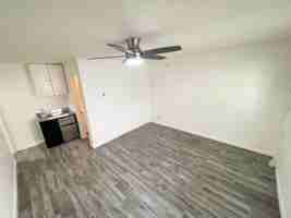 featured image of 14816 Gilmore St #1B