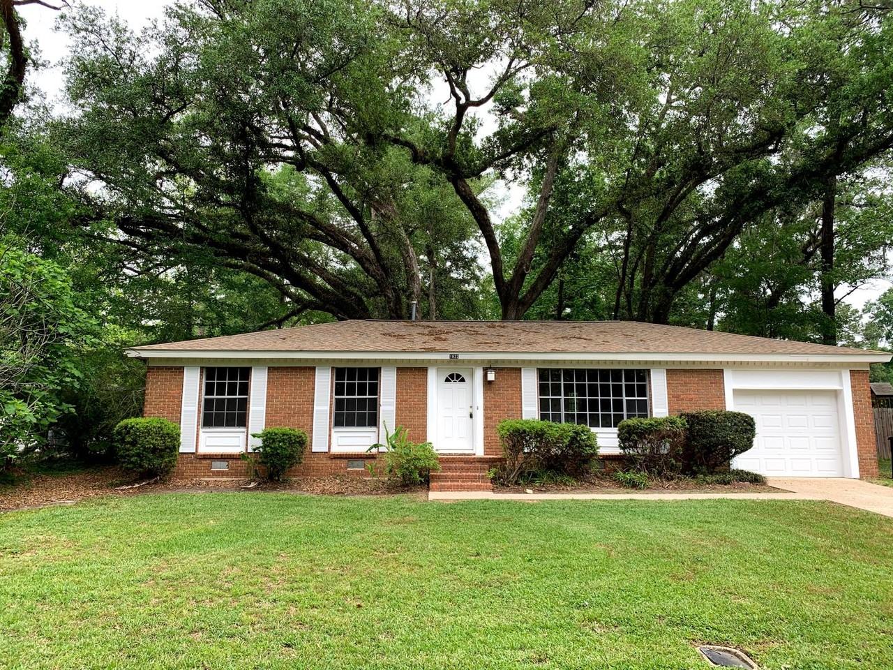 1822 Ivan Dr - Photo 3 of 18