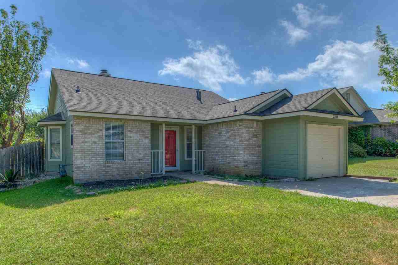 2311 Lasso Dr - Photo 2 of 20