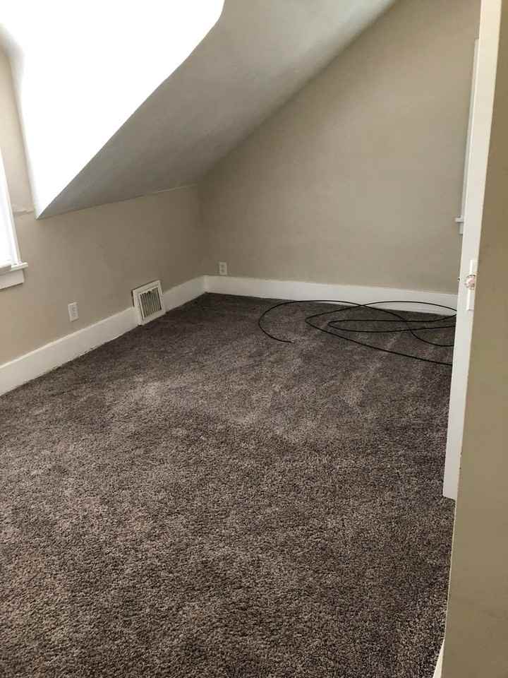 2213 39th St - Photo 2 of 8
