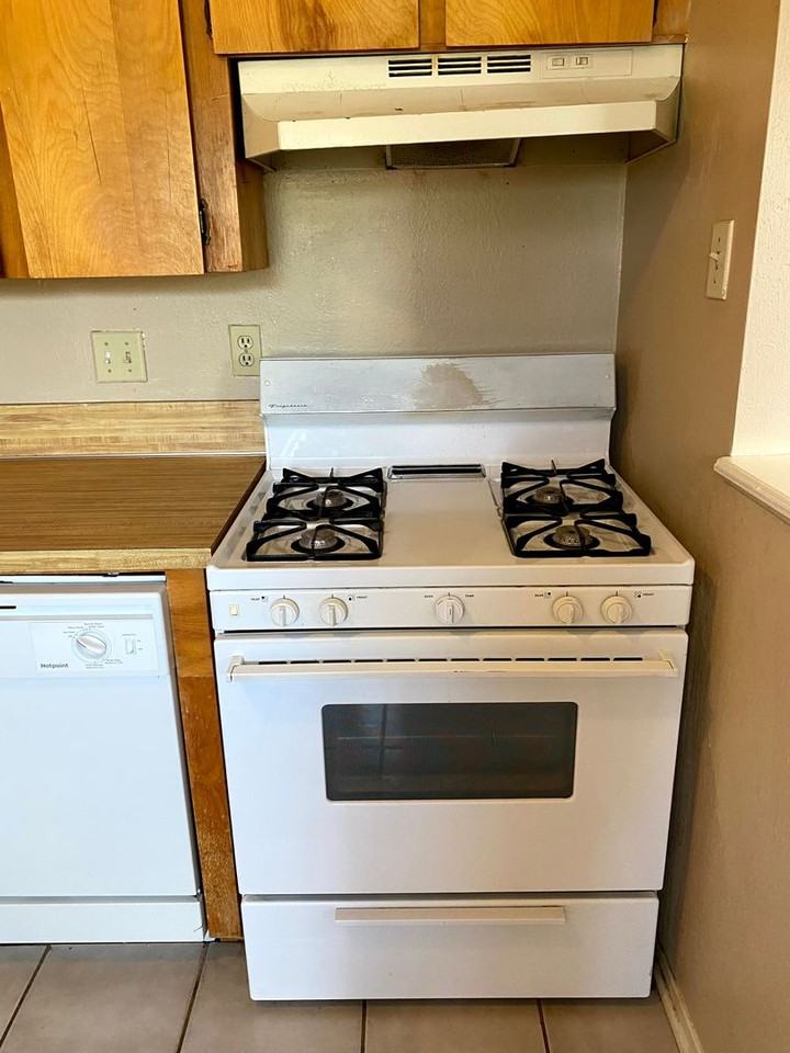 3204 Normand Dr - Photo 7 of 26