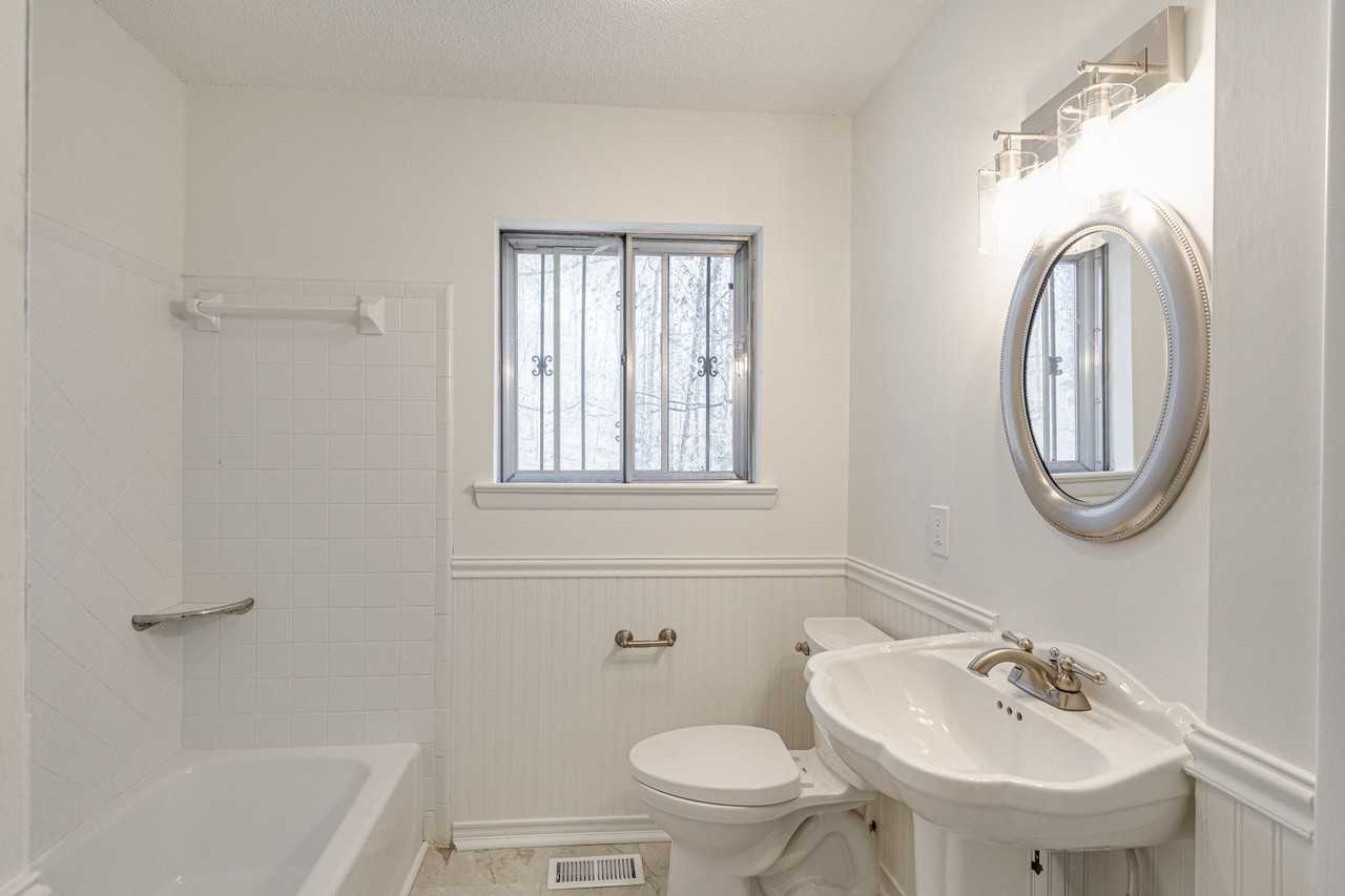 2106 Dabney Dr - Photo 6 of 11