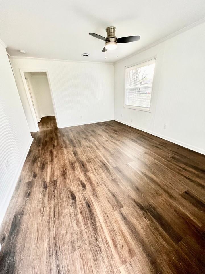 252 Robinwood Ave - Photo 2 of 8