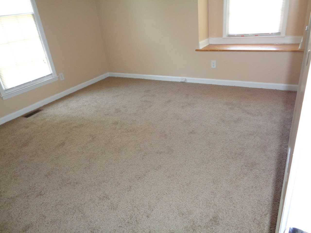 6222 Bridlewood Ln - Photo 3 of 7