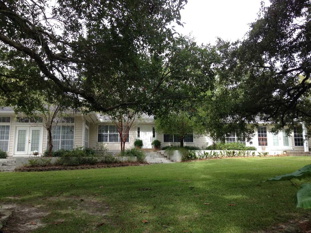 6509 Shore Dr - Photo 3 of 29