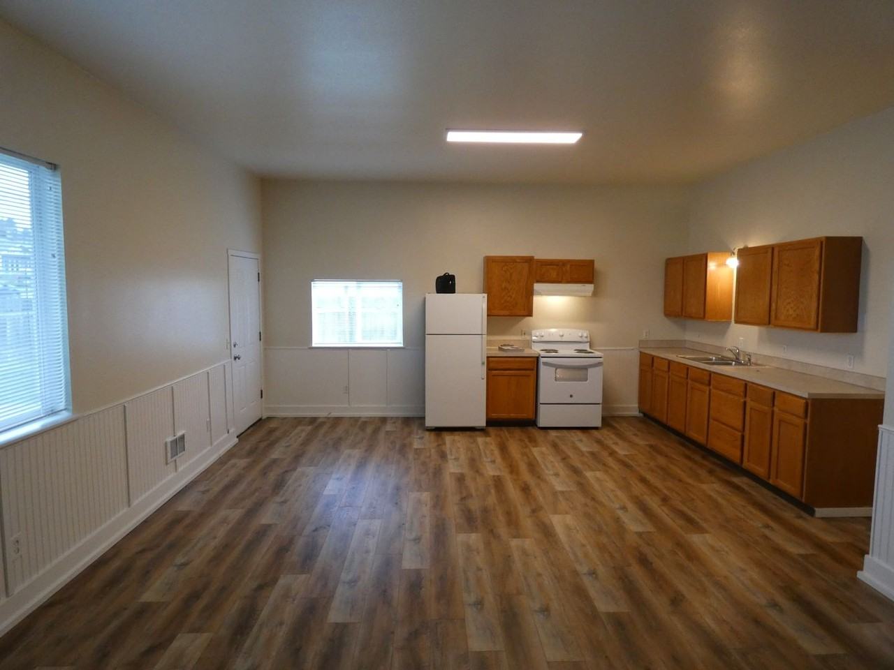 518 S Race St - Photo 2 of 21