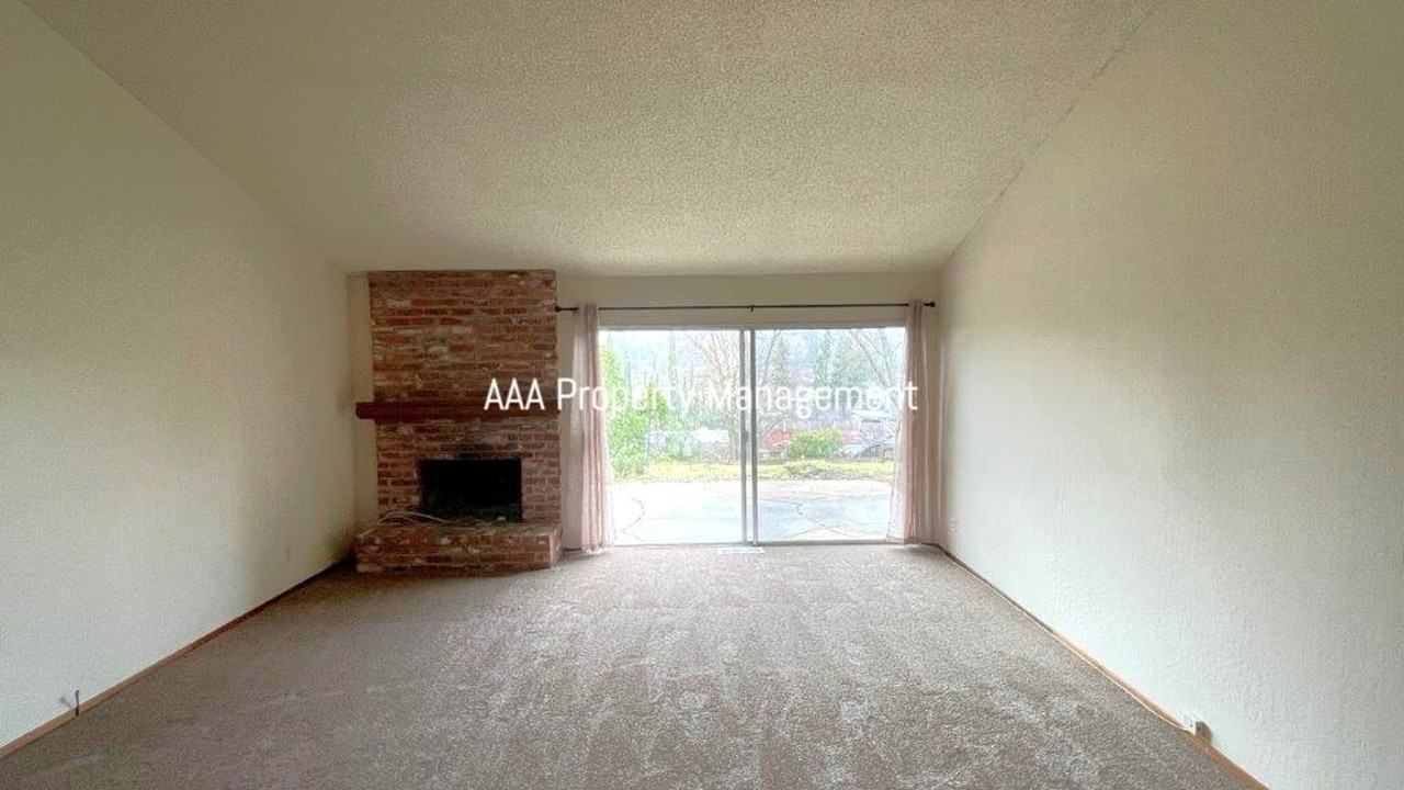 170 Donegal Way - Photo 2 of 26