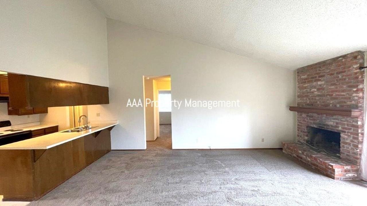 170 Donegal Way - Photo 4 of 26