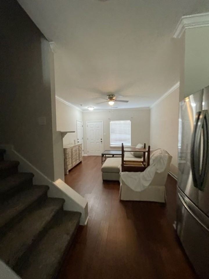 10766 Carpenter Run Lane - Photo 3 of 11