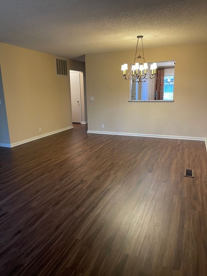 17 Lindsay Ln - Photo 5 of 10